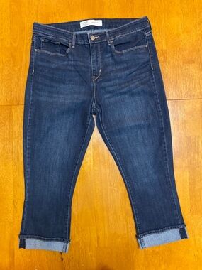 Signature by Levi Strauss Capris, Cuffed Med Blue Denim, Women’s size 16